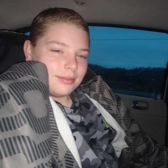 Meet your Posher, Cynthia - Picture 7 of 7